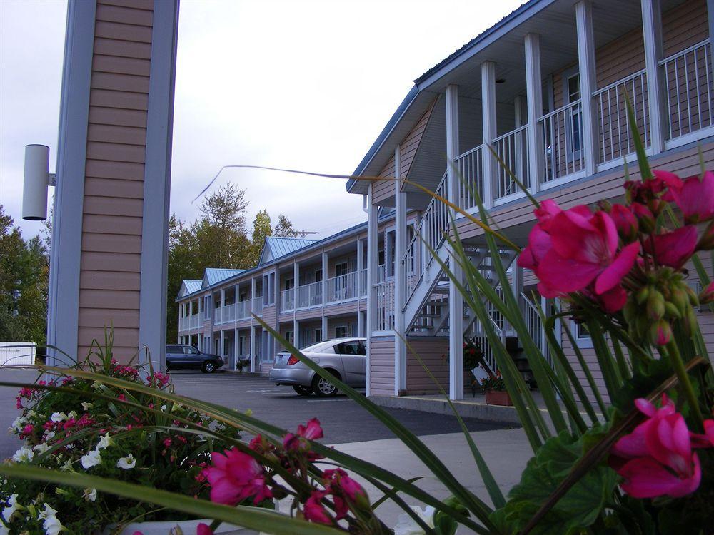 The Lodge Charlevoix Exterior photo